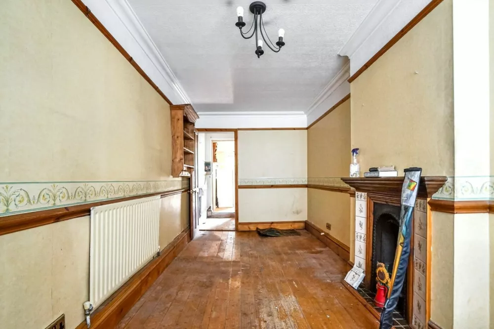 Inside the 7ft wide Victorian property in Chatham, Kent. One of Britain's thinnest homes is up for auction - a two-bedroom terrace house standing at just 7ft wide. The empty Victorian property in Chatham, Kent, is being auctioned this week with a guide price of just �75,000. The fixer-upper has a bedroom which is a tiny 4ft 7ins wide and the total floorspace for the house is a measly 49 sq metres. Photo released 15/09/2025,Image: 1037660141, License: Rights-managed, Restrictions: Editorial use, commercial use may require additional licenses. We don't use AI to make images which could be mistaken for news photos. AI use will be clearly indicated. Supplied on condition you ensure personal data is processed in compliance with UK GDPR, Model Release: no
