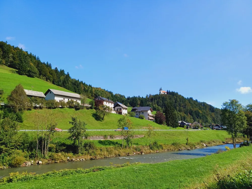 Občina Gorenja vas &ndash; Poljane zaradi obnove po poplavah v rdečih &scaron;tevilkah