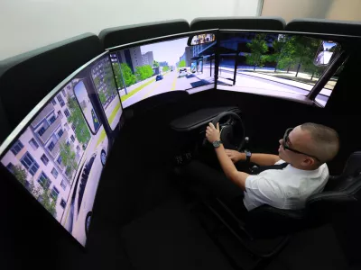 Voznike bodo učili z umetno inteligenco, prvi so se že preizkusili