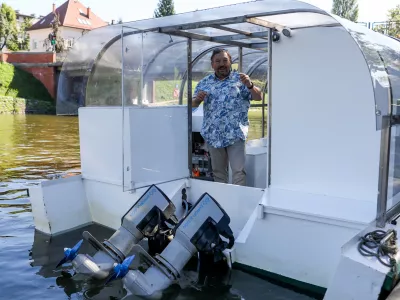 18.09.2025. Predstavitev prenovljene potni&scaron;ke ladjice na Ljubljanici z novima električnimi motorjema. Tomo Zupančič, lastnik. Foto: Bojan Velikonja