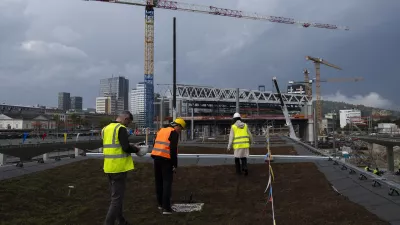 železniška postaja Ljubljana29.08.2025 - Ozelenjevanju nadstrešnic nad železniškimi peroni - gradbišče - gradnja glavne železniške postaja LjubljanaFoto: Nik Erik Neubauer 