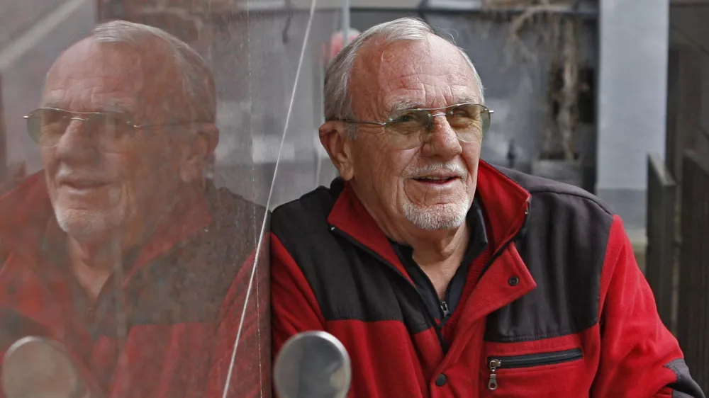 Evgen Jurič, humorist, satirik, pisatelj in upokojeni novinar //FOTO: Tomaž Skale