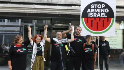 18.09.2025 - novinarska konferenca predsednika palestinskega sindikata novinarjev Naserja Abu Bakerja (pred poslopjem RTV Slovenija, Kolodvorska 2) in javni shod v podporo palestinskim novinarjem in medijskim delavcemFoto: Luka Cjuha