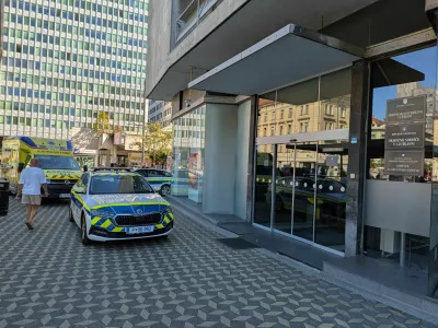 Ljubljana, okrožno sodi&scaron;če, okrožno tožilstvo, policija, re&scaron;evalci. Foto: bralec