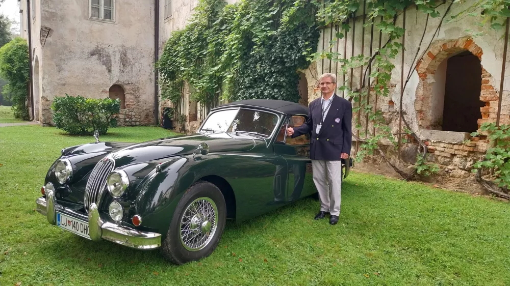 Avtomobilska eleganca s pridihom zgodovine