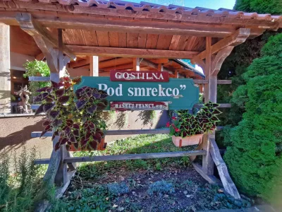 Gostilna Pod smrekco