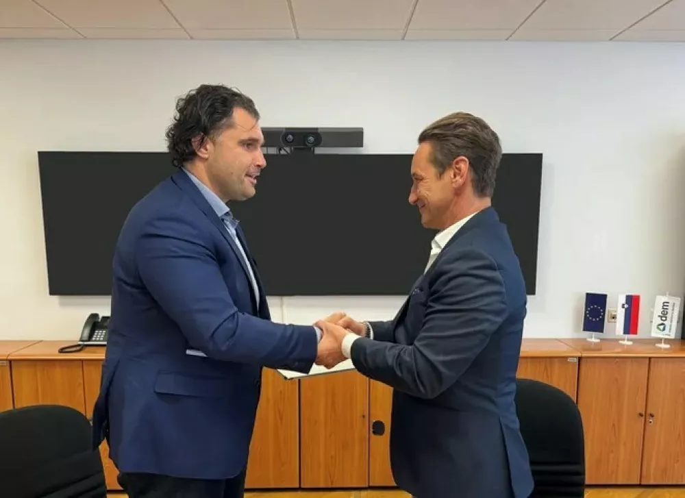 Je bil razpis prirejen za tur&scaron;kega dobavitelja?