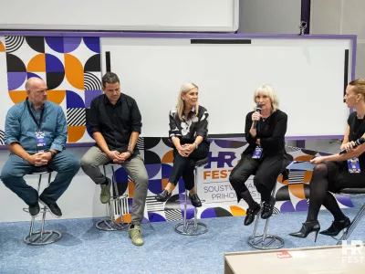 &bull;	Zenel Batagelj, ustanovitelj in partner v družbi Valicon,&bull;	Mojca Bri&scaron;čik, izvr&scaron;na direktorica Slovenske ogla&scaron;evalske zbornice,&bull;	Matjaž Butara, direktor upravljanja potenciala pri Big Bang Slovenija,&bull;	&Scaron;pela Levičnik, strate&scaron;ka svetovalka in mentorica v Skupini Pristop, obenem pa tudi scenaristka pri filmih in serijah.Tonja Blatnik