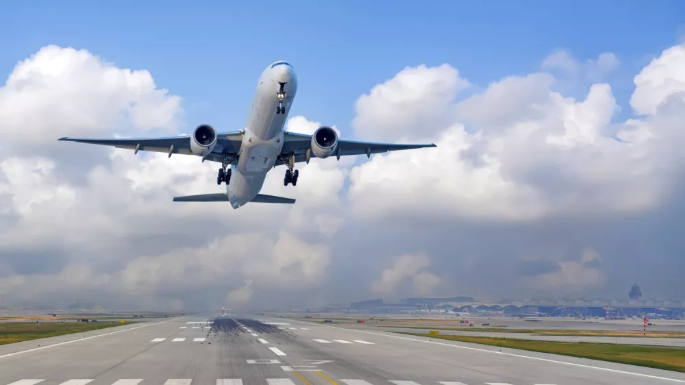 Letala se bodo vmes ustavila na Novi Zelandiji.