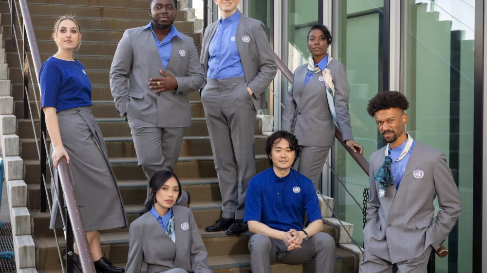 Vodiči, ki so tudi obrazi ZN, imajo zdaj oblačila, na katera so lahko ponosni &ndash; pripovedujejo zgodbo o trajnosti, vključevanju, inovacijah in ustvarjalnosti. F Agaton Strom