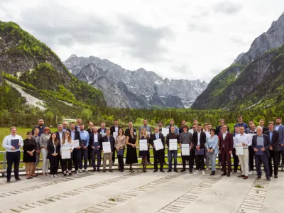 Fotografija z regijske podelitve inovacij 2025 v Planici &ndash; pod tematiko Z novimi tehnologijami do neba