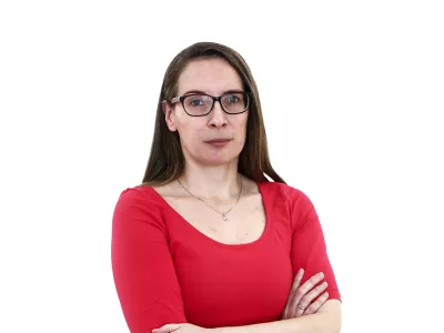 Vanja BrkićZA ONLINE - Redakcija Dnevnik 2024 - portreti za komentarje in kolumne - kolumnisti - komentatorji &ndash; novinarji - portret //FOTO: Luka Cjuha