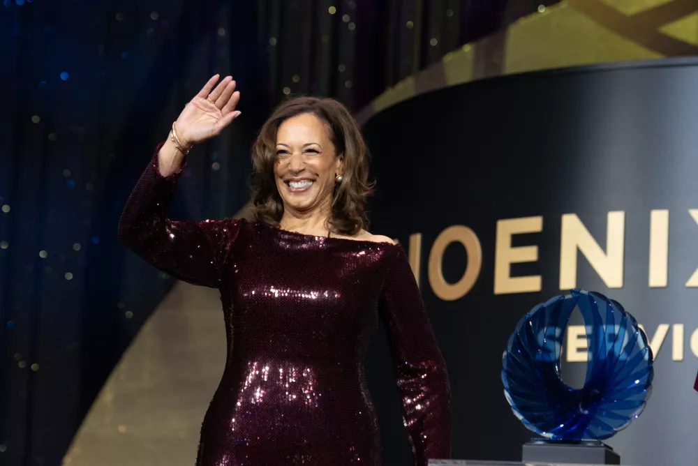 Former Vice President Kamala Harris receives the Congressional Black Caucus Foundation Phoenix Award in Washington, on Saturday, Sept. 27, 2025. (AP Photo/Cliff Owen)