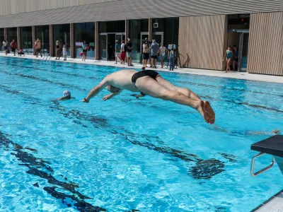 - skok v vodo, plavanje,- 20.07.2025. - Svečana otvoritev prenovljenega bazena Vevče.//FOTO: Bojan Velikonja