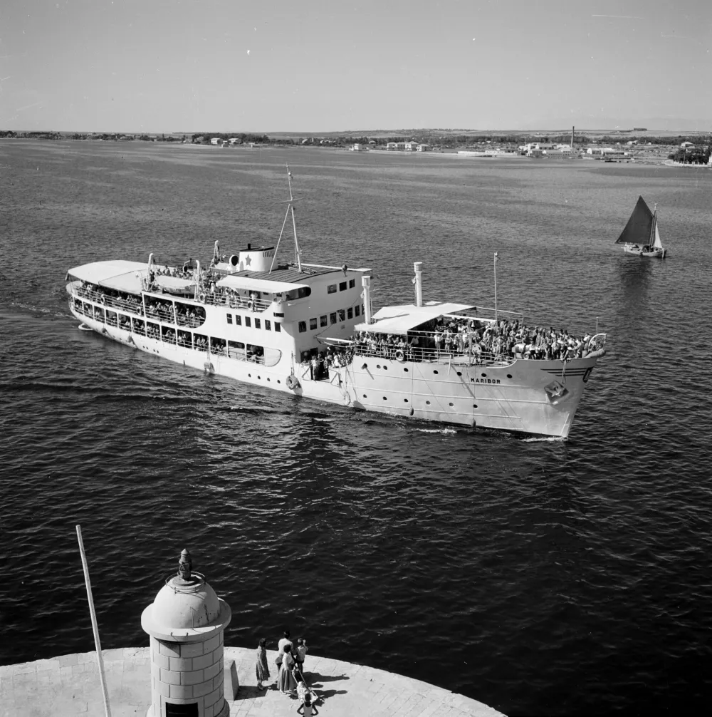 ladja Maribor Jadrolinija / Foto: Hrva&scaron;ki Državni Arhiv