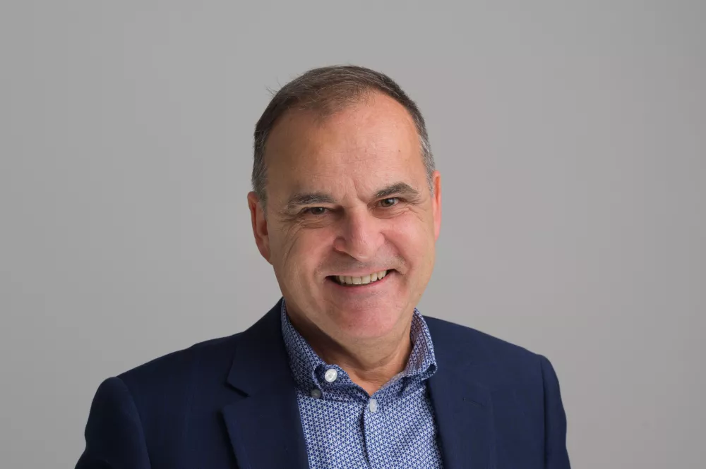 Iztok Dvoraček, Optotek