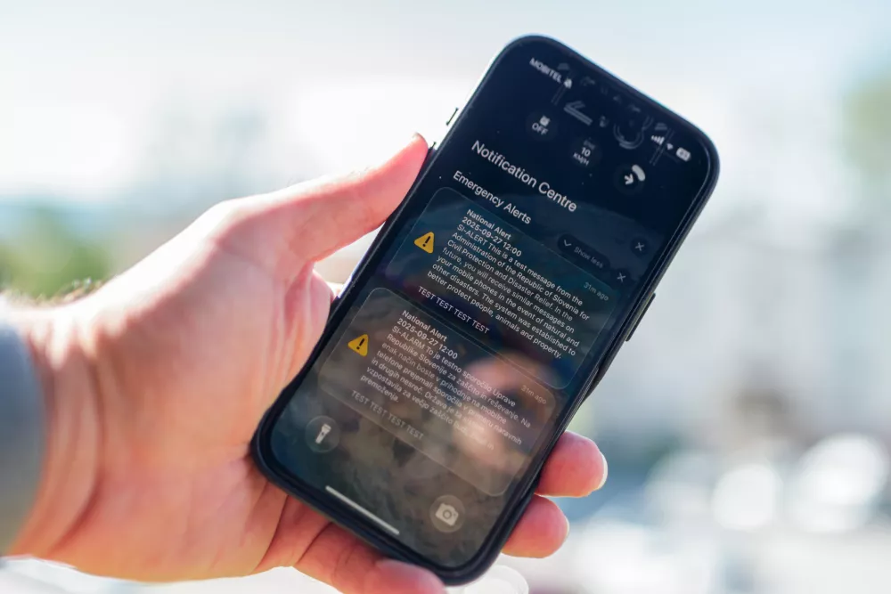 Ajdovscina.Testno sporocilo sistema za mnozicno obvescanje in alarmiranje po javnih mobilnih omrezjih SI-Alarm.
