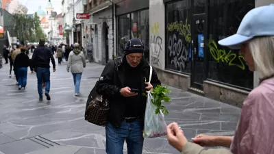 Mobilni telefoni Mobilnik Opozorilo Alarm 27.09.2025 SI ALARM opozorilni signal na mobilnih telefonih FotoNik Erik Neubauer
