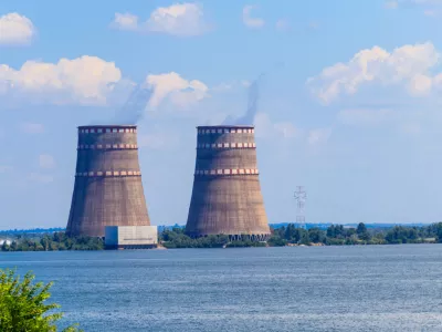 Elektrarna od daleč