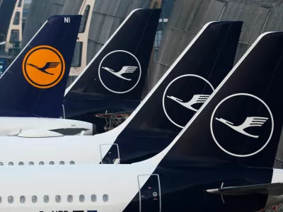 FILE PHOTO: Lufthansa planes stand parked as Frankfurt airport is closed to passengers with planned departures due to a strike organised by Verdi union, in Frankfurt, Germany, March 7, 2024. REUTERS/Kai Pfaffenbach/File Photo