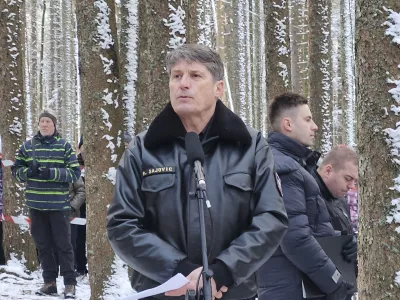 Osankarica, Spomenik pri Treh zebljih.Slovesnost ob 82. obletnici padca Pohorskega bataljona, na kateri je bil osrednji govornik minister za obrambo Borut Sajovic.