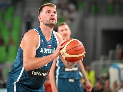 Ljubljana, Stozice.Prijateljska kosarkarska tekma med Slovenijo in Veliko Britanijo v okviru priprav na EP.Slovenski kosarkar Luka Doncic.