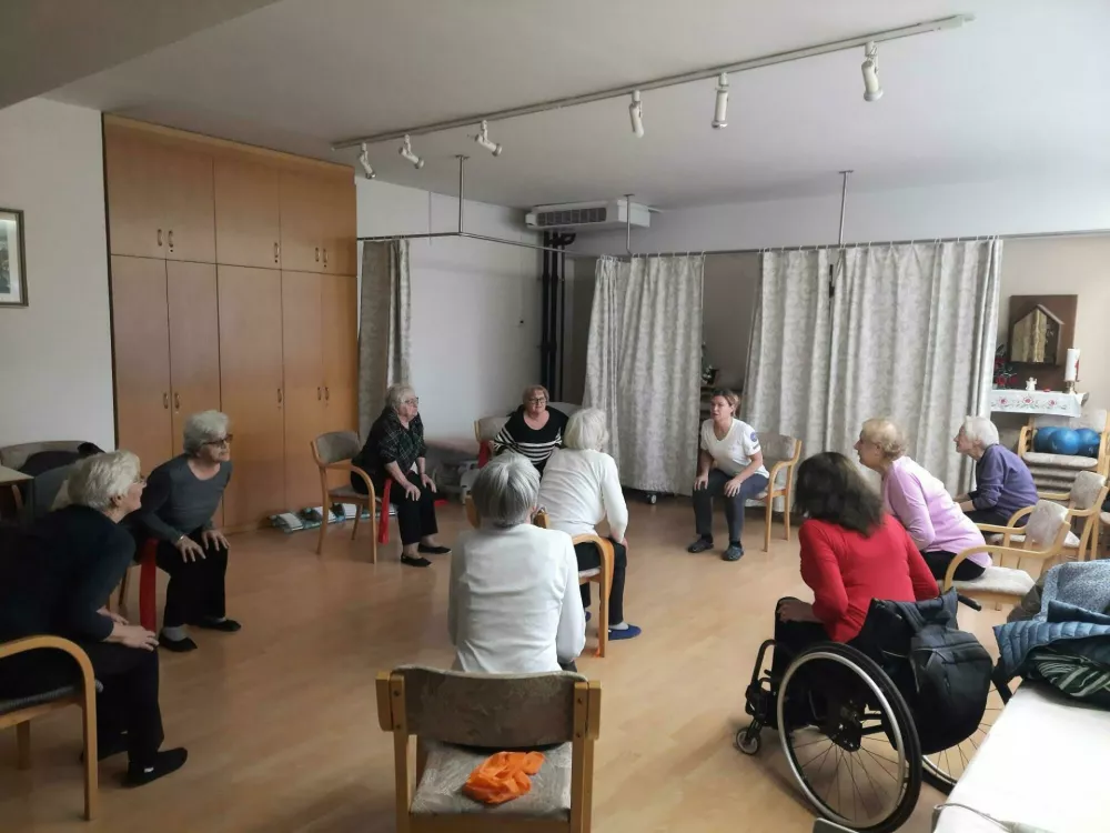 Izvajanje delovne terapije v mariborskem domu starej&scaron;ih, Domu Danice Vogrinec. 