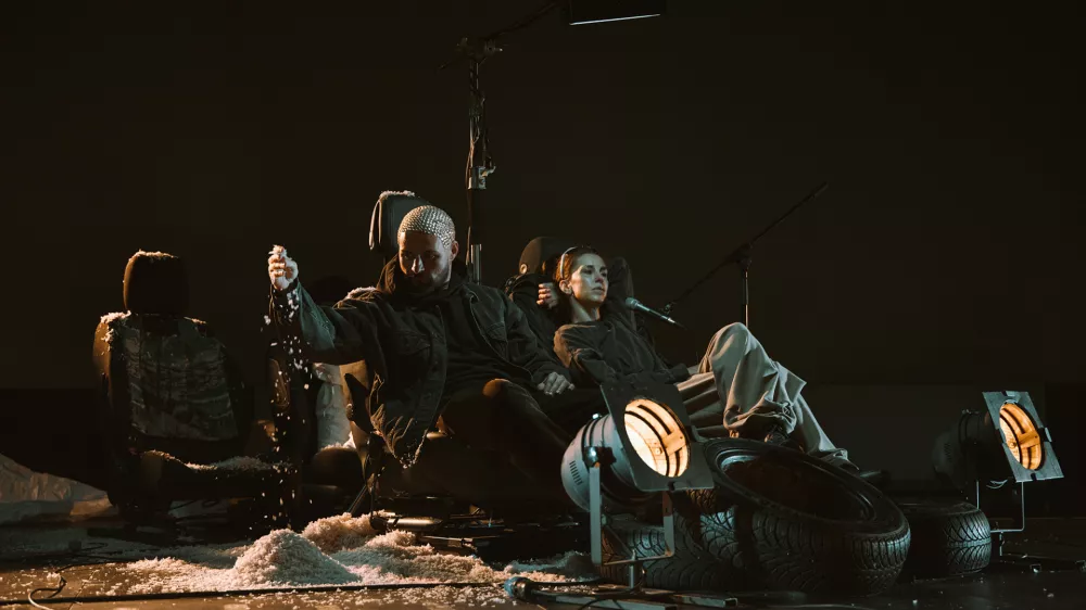 Jon Fosse: Tukaj v temnem gozdu, režija Dorian &Scaron;ilec Petek, MGL 2025