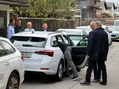 Hi&scaron;na preiskava pri Ale&scaron;u Hojsu.