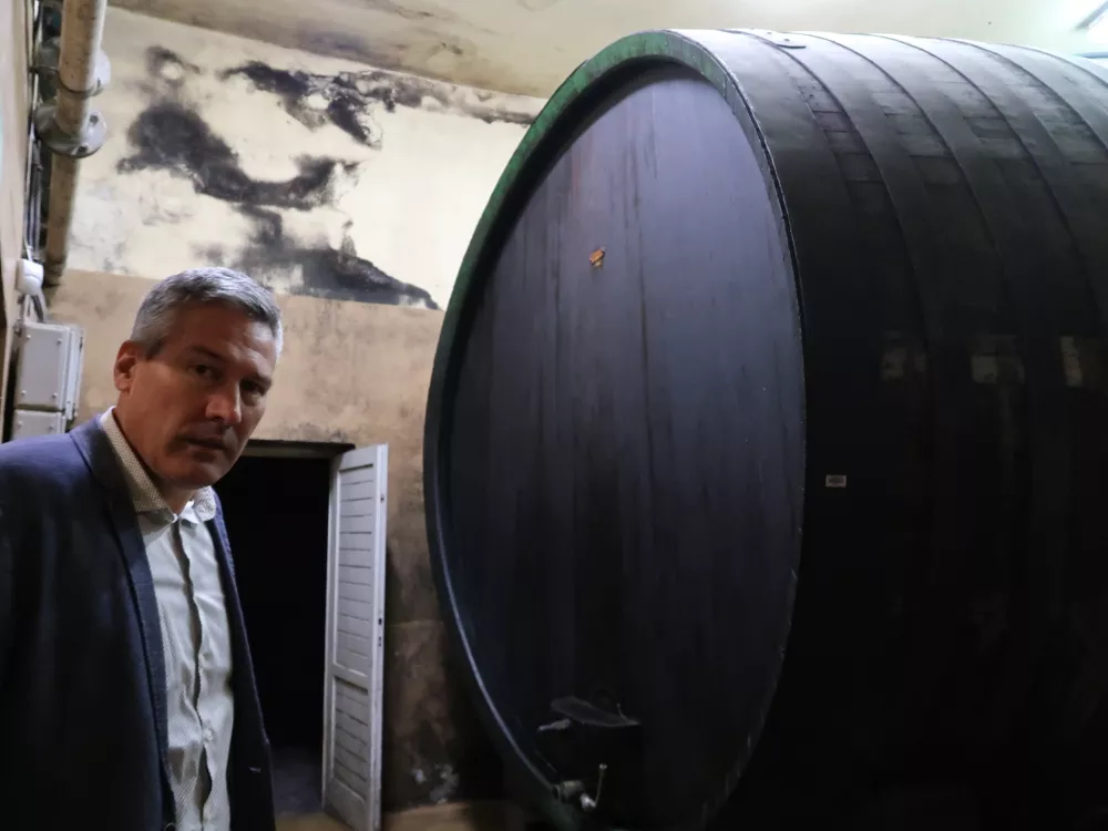 Največji sod v Sloveniji, vipava / Foto: Nata&scaron;a Bucik Ozebek