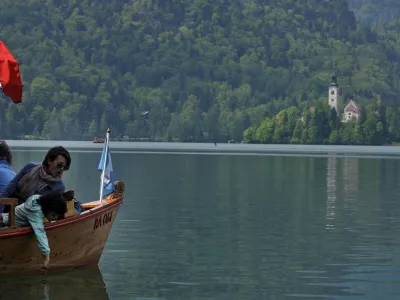 Bled - Blejsko jezero - pletna//FOTO: Luka Cjuha