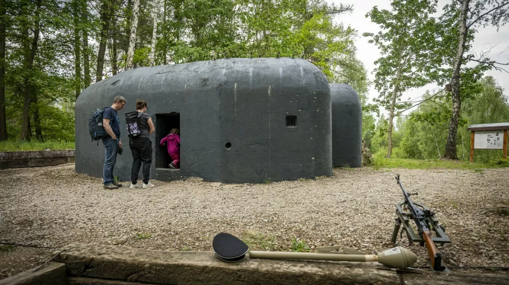 Objekt lehk&eacute;ho opevněn&iacute; v Kr&aacute;sn&eacute; Stud&aacute;nce, kter&yacute; nad&scaron;enci loni zrekonstruovali do podoby z roku 1938, byl letos poprv&eacute; zpř&iacute;stupněn&yacute; veřejnosti, 11. května 2024, Liberec.,Image: 871955888, License: Rights-managed, Restrictions:, Model Release: no