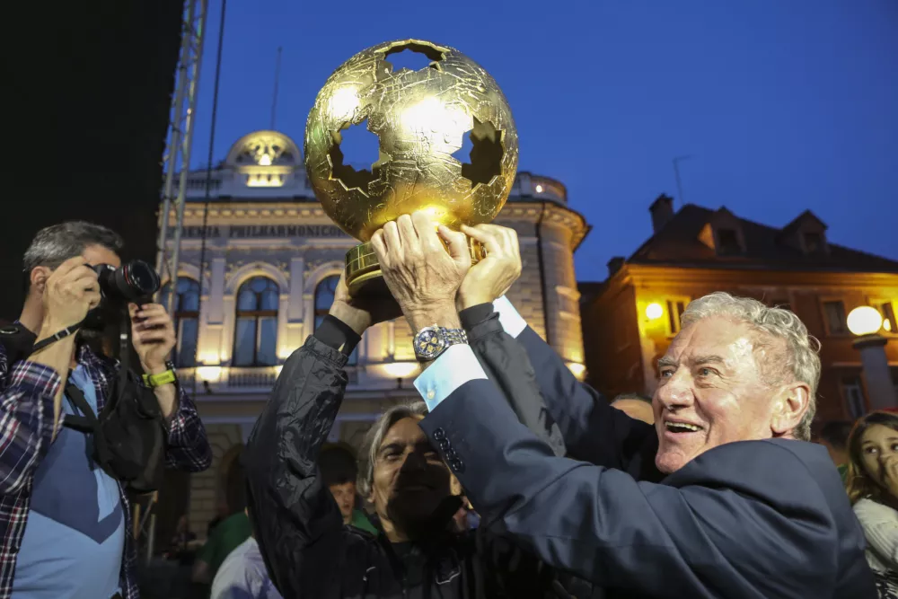 predsednik NK Olimpija Ljubljana Milan Mandarić - 21.05.2016 - nogomet Olimpija: Krka, Prva liga - zadnji krog - tekma zadnjega kroga slovenske lige - NK Olimpija je uradno postala državni prvak ///FOTO: Luka Cjuha.