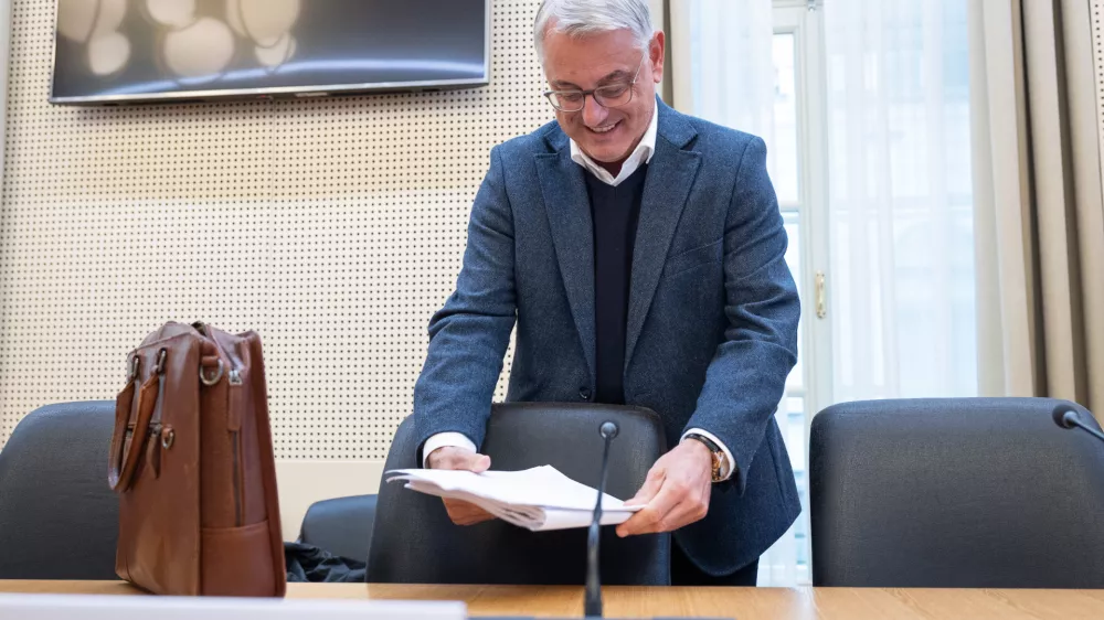 Ljubljana, vlada.Seja Ekonomsko-socialnega sveta, na kateri so med drugim obravnavali predlog proracunskih dokumentov RS za leti 2026 in 2027.Minister za gospodarstvo,turizem in sport Matjaz Han.