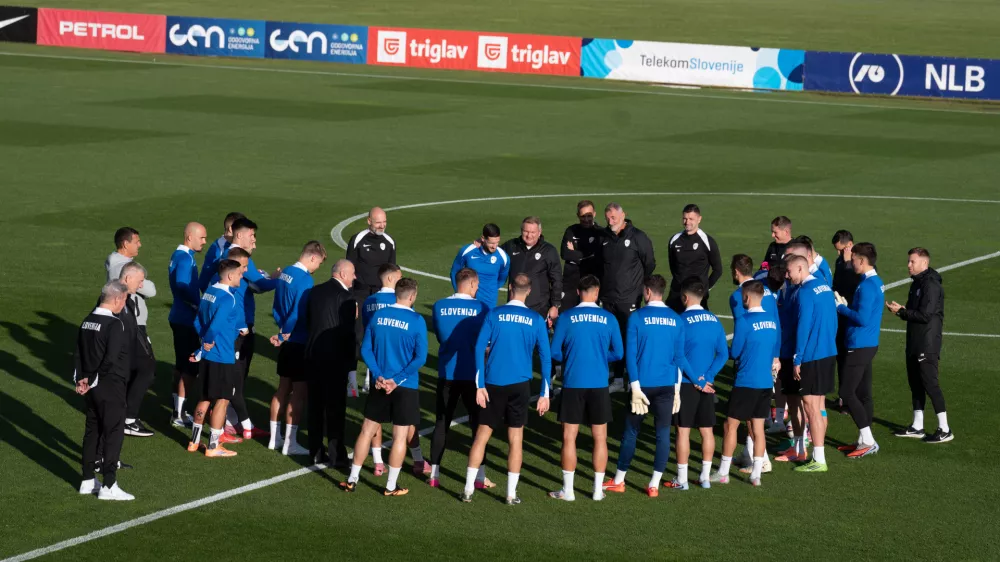 SLOVENSKA REPREZENTANCA f zboR BRDO FOTO NIK