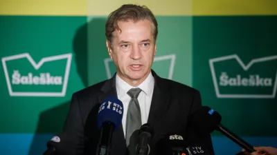 Velenje, Vila Bianca.Srecanje vlade z zupani in predstavniki gospodarstva.Predsednik vlade Robert Golob.