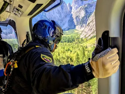Re&scaron;evalni helikopter, policijski helikopter, nesreča v gorah, gorska nesreča, gore, GRZS, re&scaron;evanjeFoto: PU Kranj