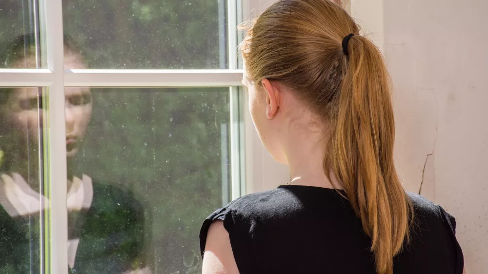 Zami&scaron;ljenost. simbolična fotografija.