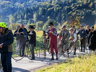 V Dobrni odprli nove kilometre kolesarskih povr&scaron;in