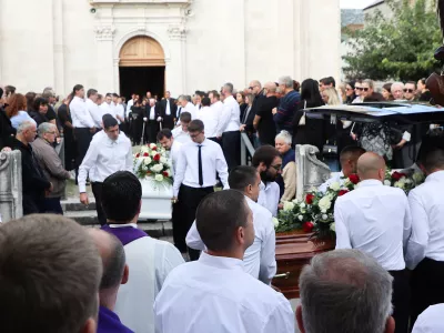 11.10.2025., Kastel Luksic- Poslijednji ispracaj tragicno lpreminulih brace Roka i Andrija Kovacev stradalih od lavine u slovenskim alpama Photo: Ivana Ivanovic/PIXSELL