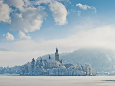 Morda bo letos Blejsko jezero spet zmrznilo. / Foto: Istock