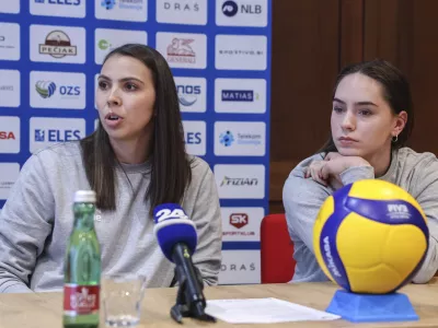 Sa&scaron;a Planin&scaron;ec, Lorena Lorber Fijok- 07.05. 2025 - novinarska konferenca odbojkarskih reprezentanc//FOTO: Jaka Gasar