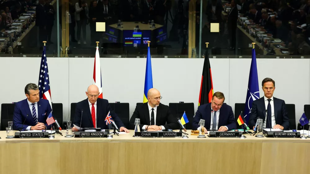 U.S. Secretary of Defense Pete Hegseth, British Secretary of State for Defence John Healey, German Defence Minister Boris Pistorius and NATO Secretary General Mark Rutte attend a meeting of the Ukraine Defence Contact Group, after a meeting of NATO Defence Ministers at the Alliance headquarters, in Brussels, Belgium October 15, 2025. REUTERS/Yves Herman