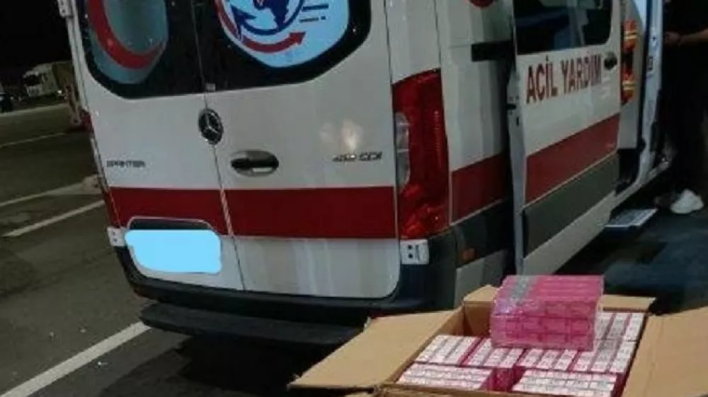 Tur&scaron;ki državljan je sku&scaron;al v re&scaron;ilci iz Srbije na Hrva&scaron;ko pretihotapiti ogromno &scaron;katel barve za lase. 