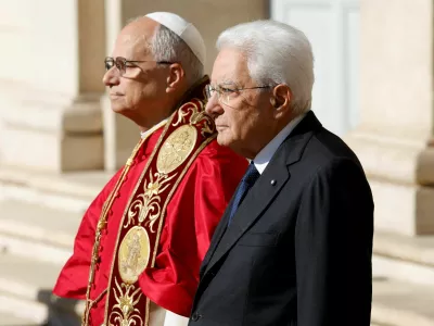 Italian President Sergio Mattarella welcomes Pope Leo XIV during an official visit at the Quirinale Palace in Rome, Italy, October 14, 2025. REUTERS/Remo Casilli
