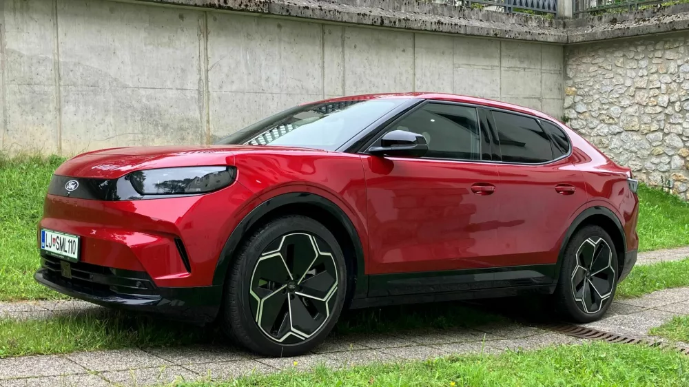 Ford capri 210 kW capri premium: Z obutimi čevlji, ki niso preveliki