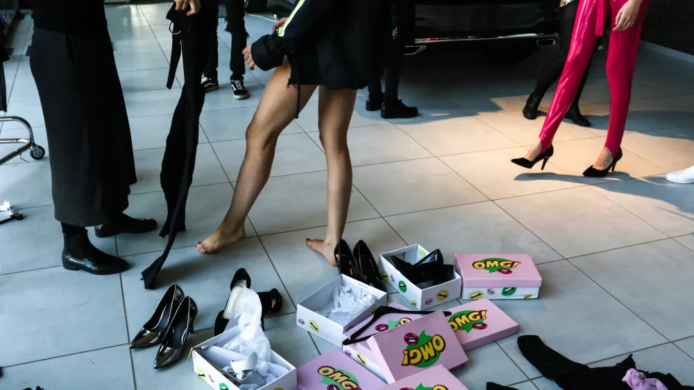 - 01.10.2017 - Mercedes-Benz Fashion Week Ljubljana (MBFWLJ) - mednarodni teden mode -  //FOTO: Luka Cjuha. / Foto: Luka Cjuha