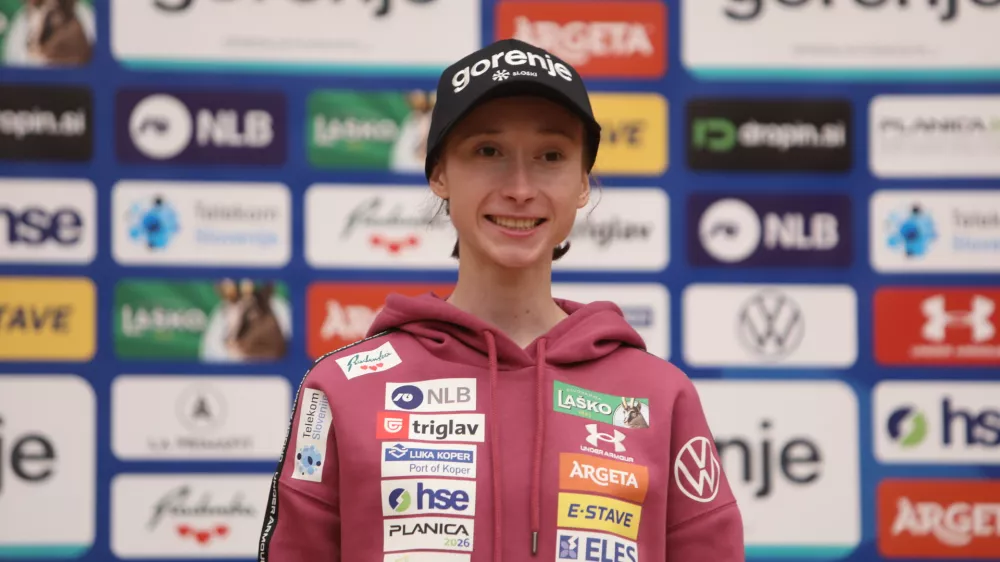 - Nika Prevc,- 07.10.2025. Predstavitev reprezentanc Smučarske zveze Slovenije za novo tekmovalno sezono.//FOTO: Bojan Velikonja