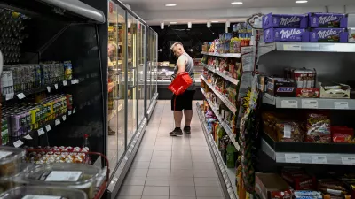 Trgovina atlasnakupovanježivilahranatrgovinetrgovciko&scaron;arica25.06.2025 - Nakupovanje ob nedeljah in praznikih, odprte trgovine. FOTO: Nik Erik Neubauer