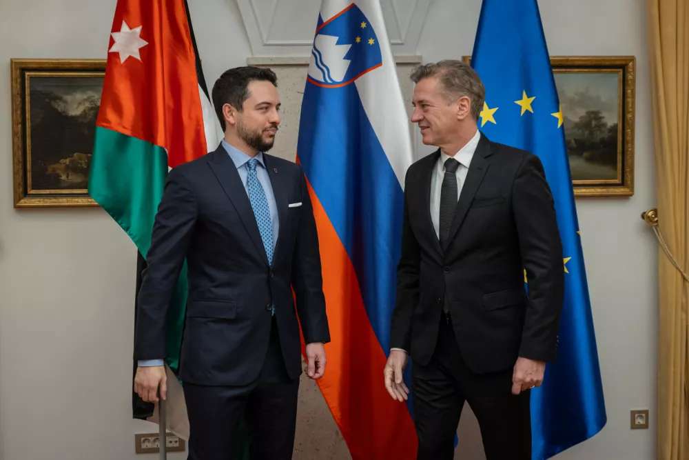 Brdo pri Kranju, kongresni center BrdoIzjava za medije predsednika vlade Roberta Goloba ob uradnem obisku jordanskega kralja Abdulaha II.